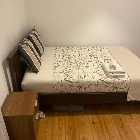 Quarto Moscavide 아파트 *
