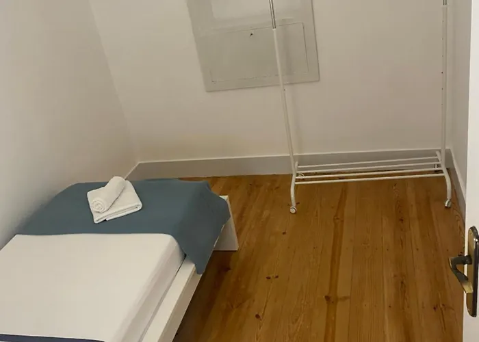 Quarto Moscavide Apartament *