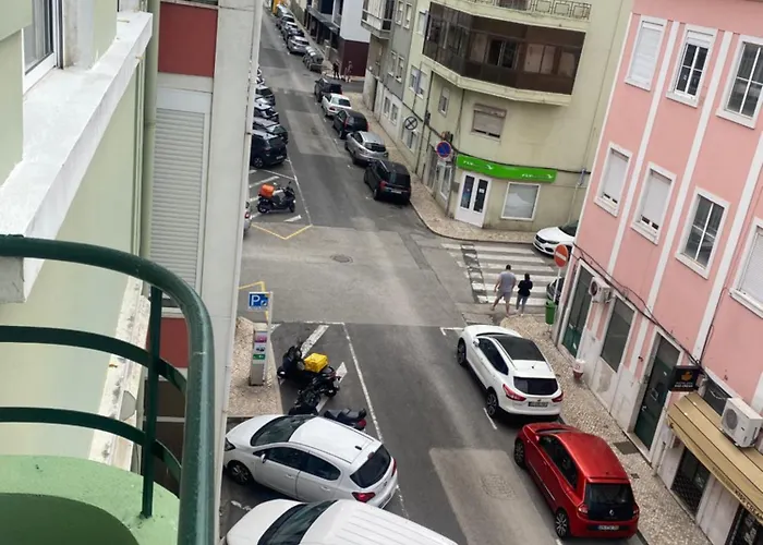 Quarto Moscavide Apartament *